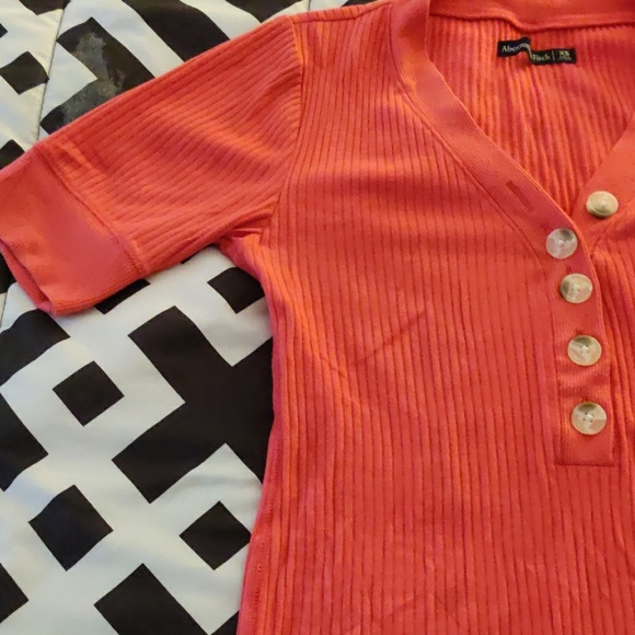 Top - Picture 3 of 3